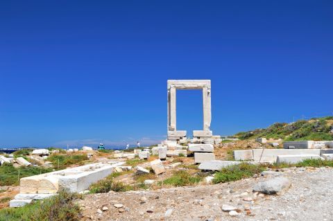 Portara (or Temple Of Apollo): The ancient site of Portara