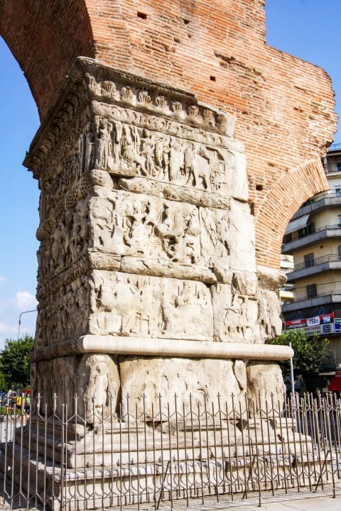 Galerius Arch: On this arch there are carved scenes from the battles of Galerius against the Persians