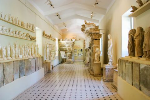 Archaeological Museum: The museum hosts a large collection of Greek and Roman sculptures.