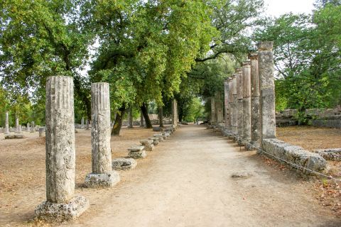 Zeus Temple: The temple has thirteen columns on both sides and six columns each at two ends.