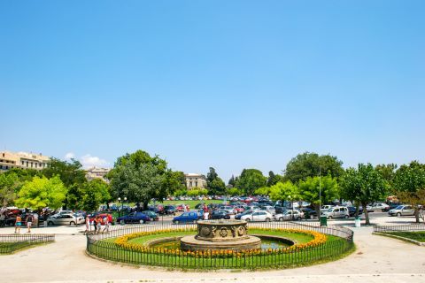 Spianada Square: A Venetian fountain
