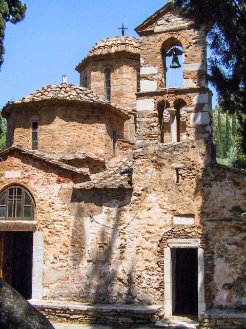 Kaisariani monastery: The Monastery of Kaisariani dates back to the 11th century