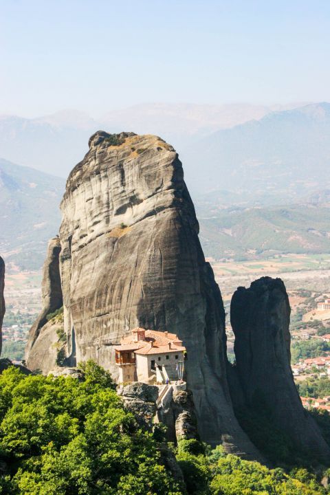 Roussanou Monastery: The Monastery of Agia Varvara Roussanou is built on a rock lower than the other monasteries of Meteora.
