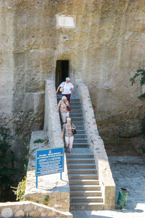 Grand Meteoron Monastery: Visitors are obliged to abide by several rules in order to enter the Monastery.