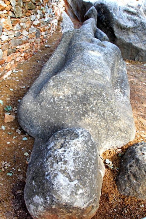 Melanes Kouros Statue: The Statue of Kouros in Melanes