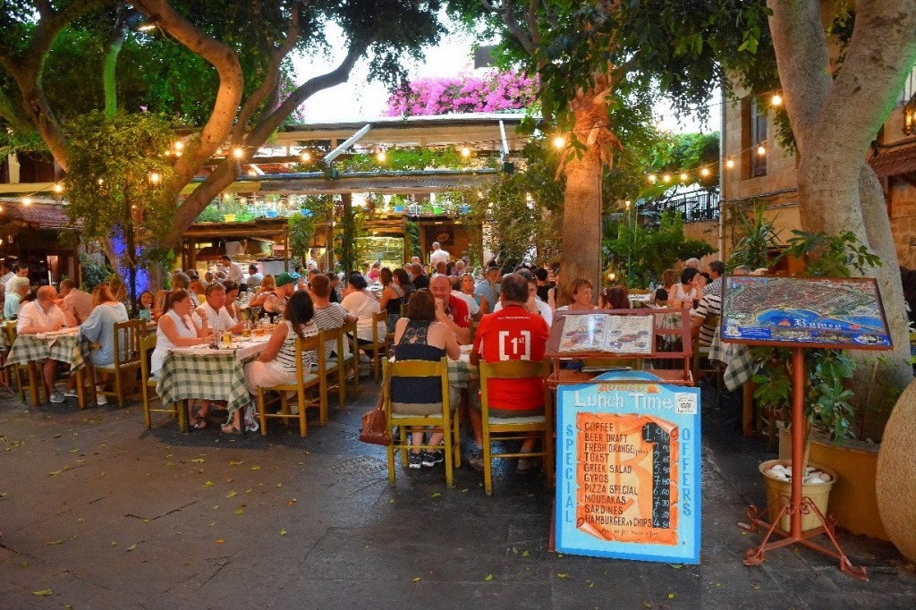 Best 10 Restaurants in Town, Rhodes | Greeka