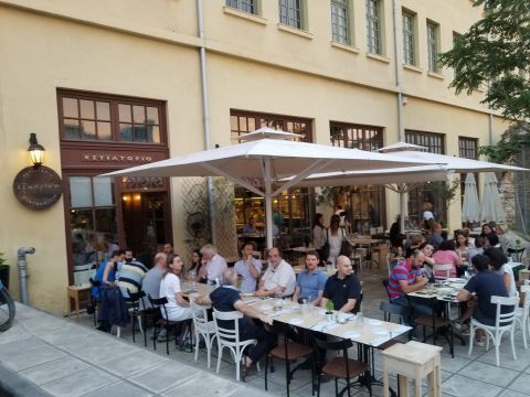 Coapsă curte Persoana responsabilă cu jocul sportiv  Best 40 Restaurants in Thessaloniki, Greece | Greeka