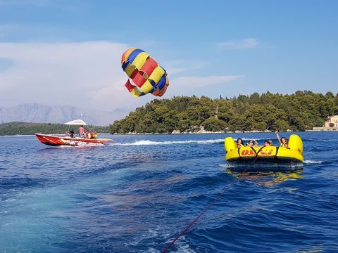 https://www.greeka.com/shops/photos/sports/6716/lefkada-lefkada-watersports-thumb-4-480.jpg