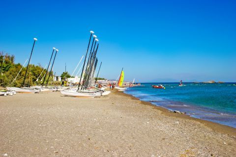 Kefalos beach: Practice water sport activities.