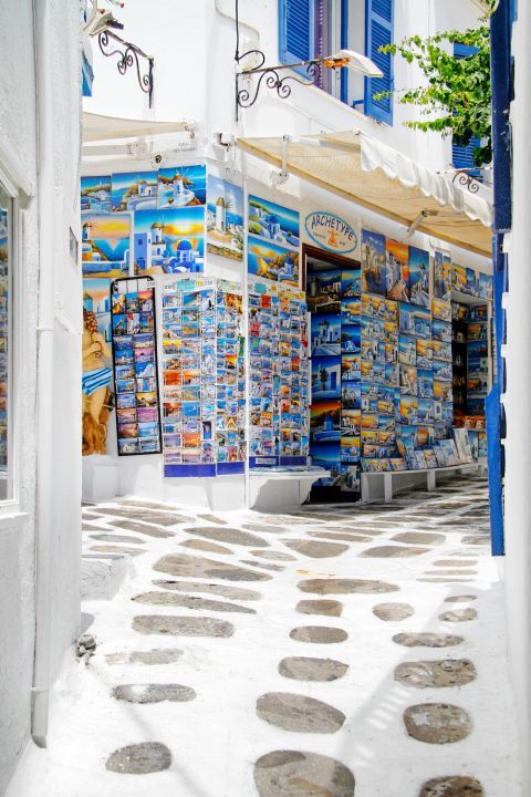 Town: A whitewashed alley with local souvenir shops