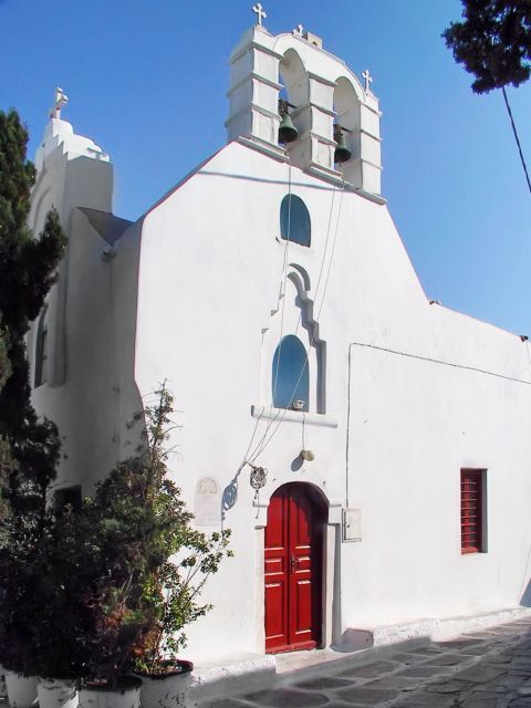 Town: Agios Georgios in Mykonos town