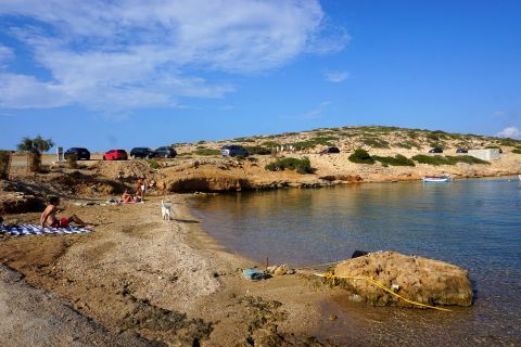 Kalotaritisa: A little beach in the bay