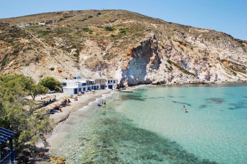 Firopotamos: Mountainous surroundings and crystal clear waters