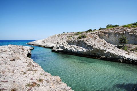 Kapros: The azure waters of Kapros beach
