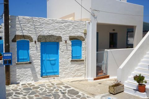 Chora: Small house in Chora