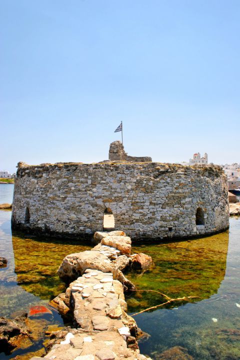 Naoussa: The Venetian castle of Naoussa