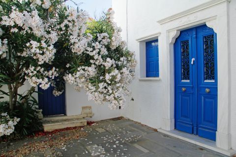 Pyrgos: A traditional Cycladic house