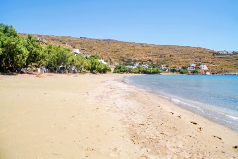 Agios Romanos: Sandy beach and blue waters