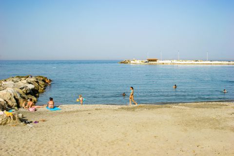 Agia Pelagia beach: A sandy, family friendly beach.
