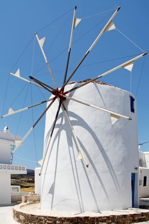 Marmara: A Cycladic windmill