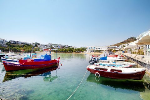 Piso Livadi: Boats on the small fishing port
