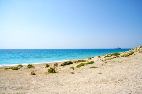 Gialos: A tranquil beach.