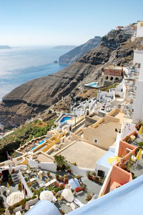 Fira: Accommodation and houses of Fira