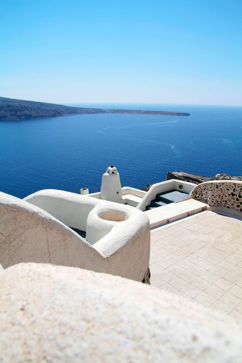 Oia: Beautiful sea-view from a Cycladic house