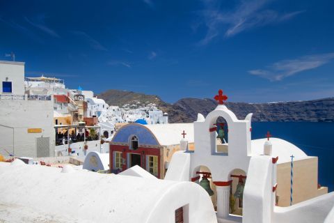 Oia: White-colored buildings