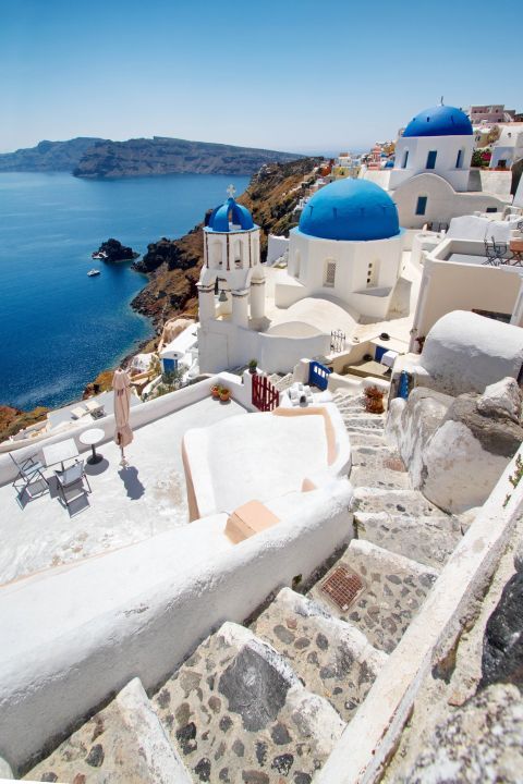 Oia: Stairs built with rocks