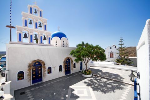 Akrotiri: The church of Agios Epifanios
