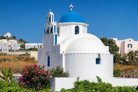 Akrotiri: A Cycladic chapel