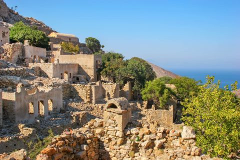 Mikro Chorio: The main attraction of Mikro Chorio is the castle that was built on top of it