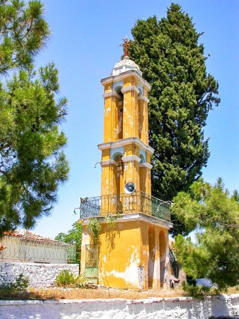 Moria: Yellow-colored belfry.