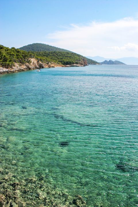 Xekofti: Xekofti beach stands out for its incredible natural surroundings.
