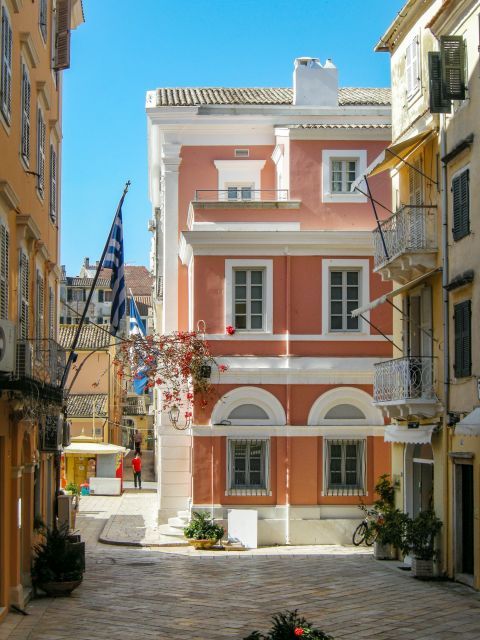 Town: Venetian architecture in Corfu Town.
