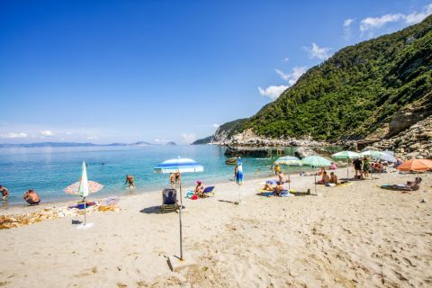 Agios Ioannis: On Agios Ioannis beach the American movie Mamma Mia was filmed.