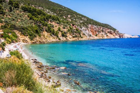 Glyfoneri: Glyfoneri beach is found on Agios Konstantinos bay.