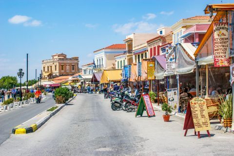 Town: Cafes and restaurants in Aegina Town.