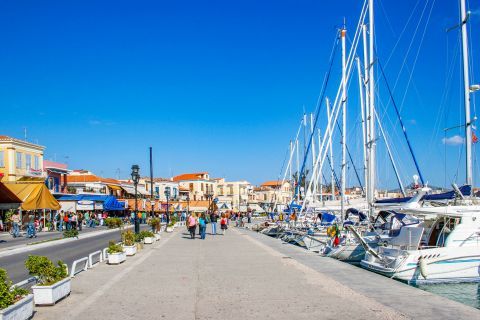 Town: Exploring the port of Aegina Town.