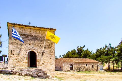 Nea Phokea: Nea Phokea is one of the prettiest villages of Halkidiki with great historical background.