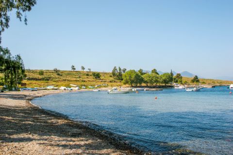 Perdika: Tranquil beach in Perdika village.
