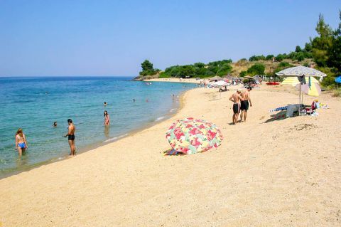 Lagomandra: The beach has been well maintained and is not very crowded, providing visitors with a long stretch to walk on.