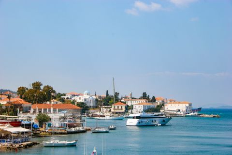 Town: Elegant mansions, churches and taverns are found all over the area of the Old Harbor.