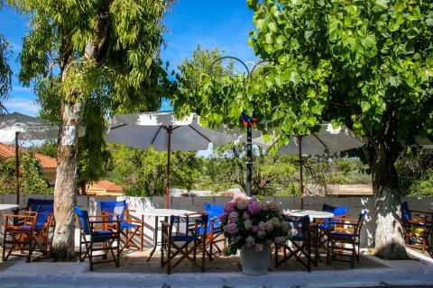 Agios Matheos: Seating of a local cafe
