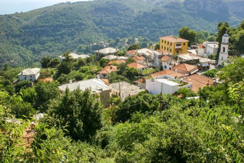 Millies: Millies village is a picturesque settlement with dense vegetation and traditional houses with ceramic roof tiles.