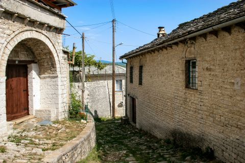 Vitsa: Traditional architecture of Vitsa village.