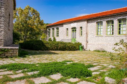 Vitsa: The Brizopoulios School in Vitsa village.