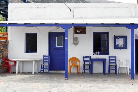 Kalofana: White and blue colored house