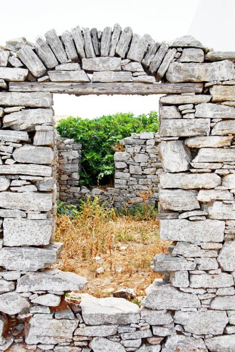 Kamari: An old stone-built house